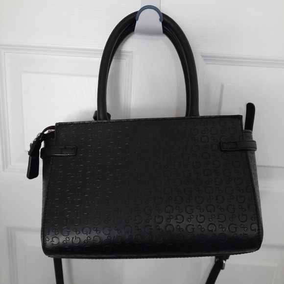 Guess purse - Picture 2 of 7